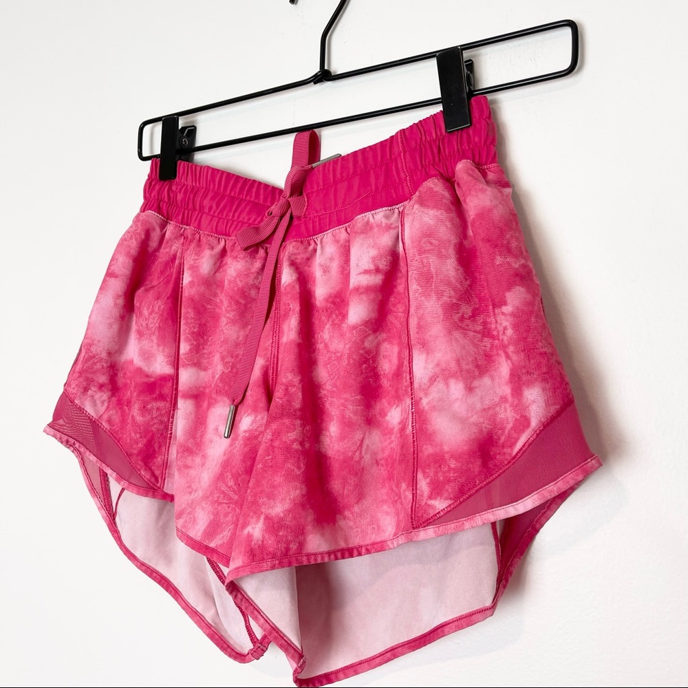 Lululemon | Hotty Hot Short Tidal Trip Boom Juice / Boom Juice size 6 activewear - Picture 2 of 8